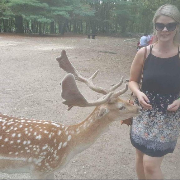 Meet your Posher, Melissa - Picture 3 of 4